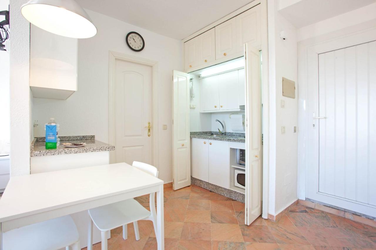 Romana Playa Studio With Sea View Appartamento Marbella